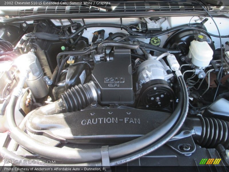 Summit White / Graphite 2002 Chevrolet S10 LS Extended Cab