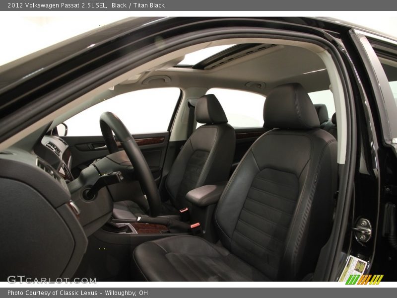 Black / Titan Black 2012 Volkswagen Passat 2.5L SEL