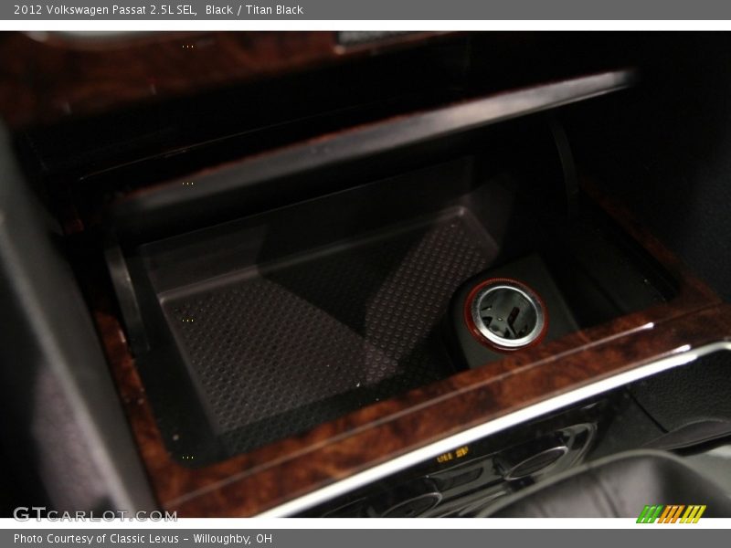 Black / Titan Black 2012 Volkswagen Passat 2.5L SEL