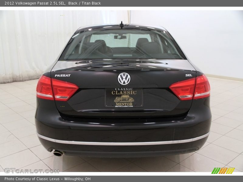 Black / Titan Black 2012 Volkswagen Passat 2.5L SEL