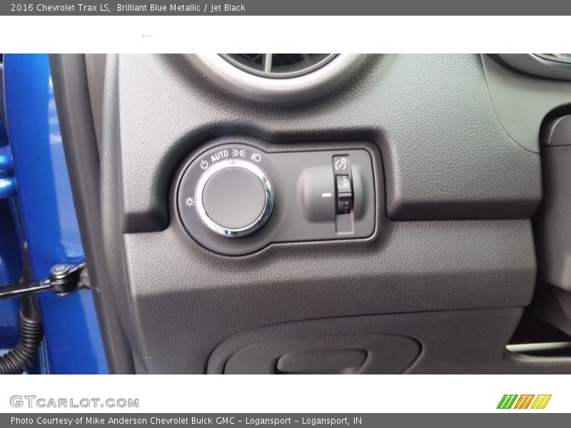 Brilliant Blue Metallic / Jet Black 2016 Chevrolet Trax LS