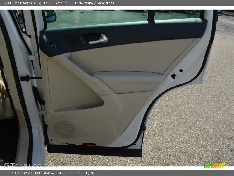 Candy White / Sandstone 2011 Volkswagen Tiguan SEL 4Motion