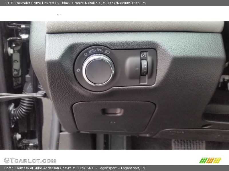 Black Granite Metallic / Jet Black/Medium Titanium 2016 Chevrolet Cruze Limited LS