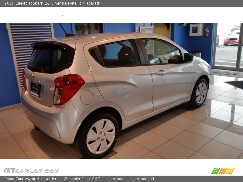 Silver Ice Metallic / Jet Black 2016 Chevrolet Spark LS