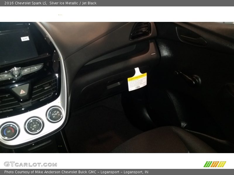 Silver Ice Metallic / Jet Black 2016 Chevrolet Spark LS
