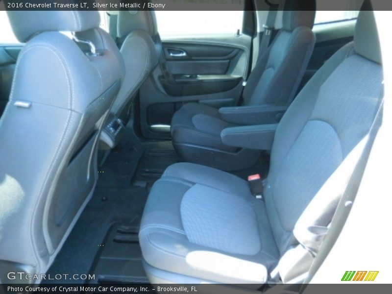 Silver Ice Metallic / Ebony 2016 Chevrolet Traverse LT
