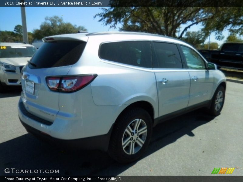 Silver Ice Metallic / Ebony 2016 Chevrolet Traverse LT