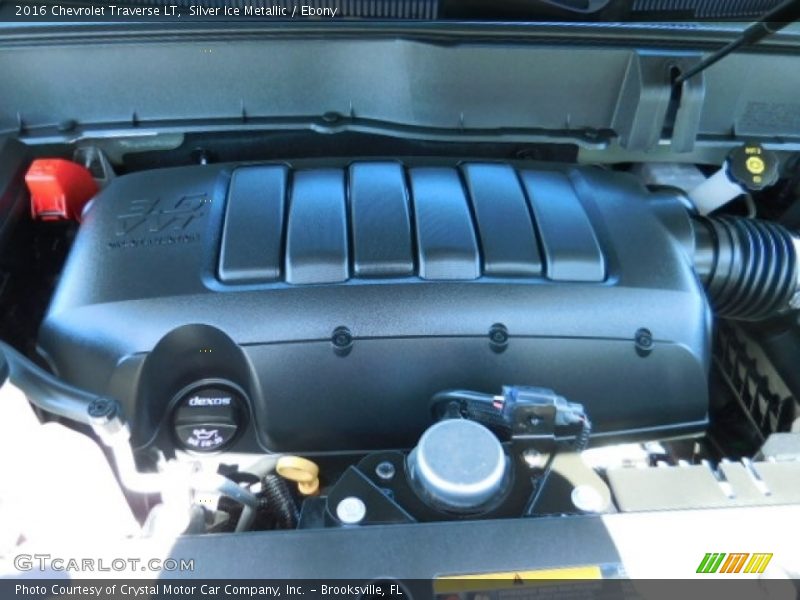 Silver Ice Metallic / Ebony 2016 Chevrolet Traverse LT