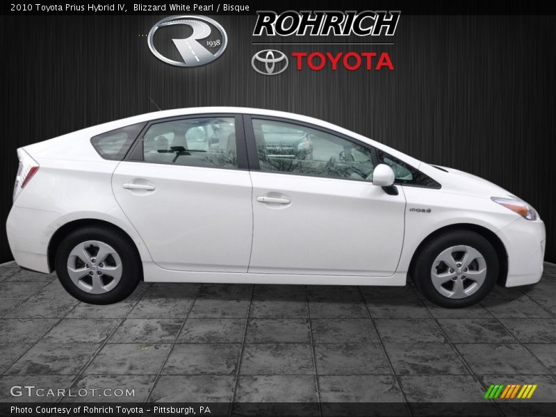 Blizzard White Pearl / Bisque 2010 Toyota Prius Hybrid IV