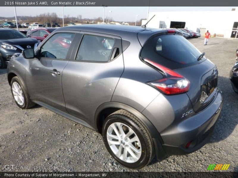  2016 Juke S AWD Gun Metallic