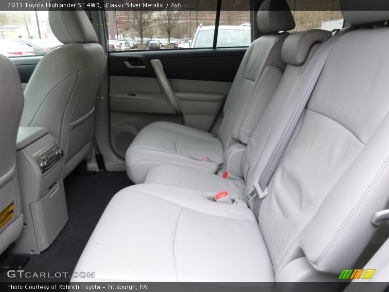 Classic Silver Metallic / Ash 2013 Toyota Highlander SE 4WD