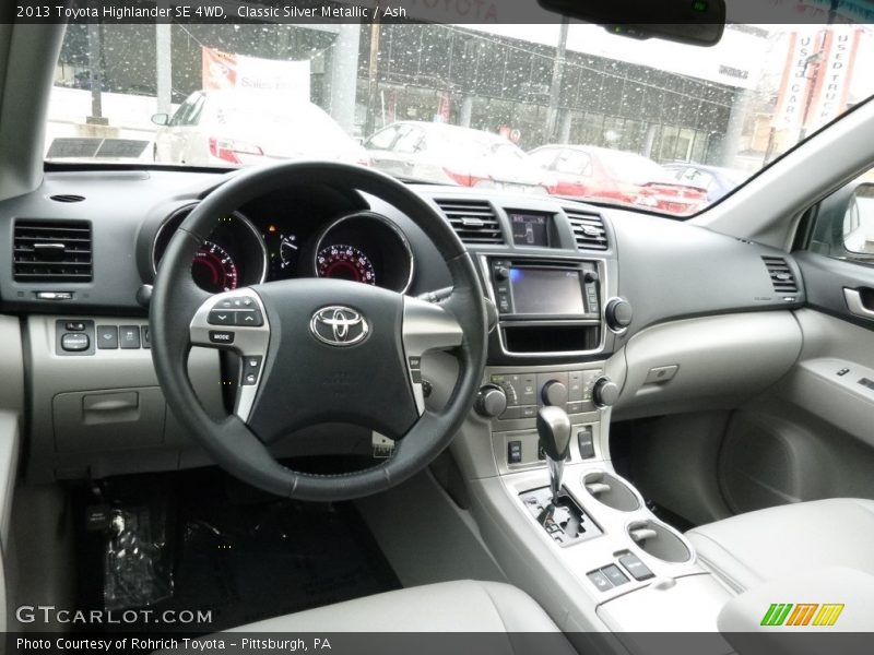 Classic Silver Metallic / Ash 2013 Toyota Highlander SE 4WD