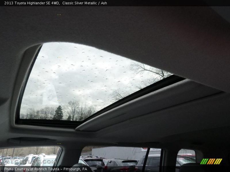 Classic Silver Metallic / Ash 2013 Toyota Highlander SE 4WD