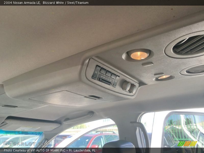 Blizzard White / Steel/Titanium 2004 Nissan Armada LE