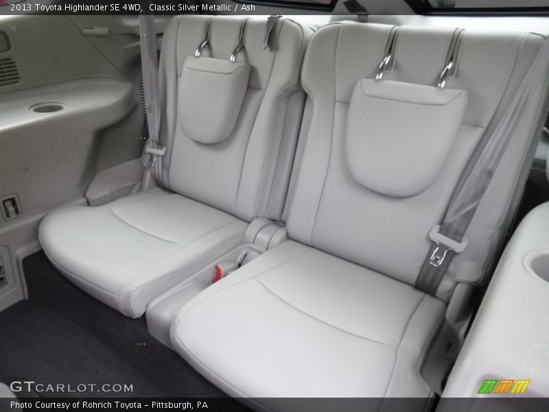Classic Silver Metallic / Ash 2013 Toyota Highlander SE 4WD