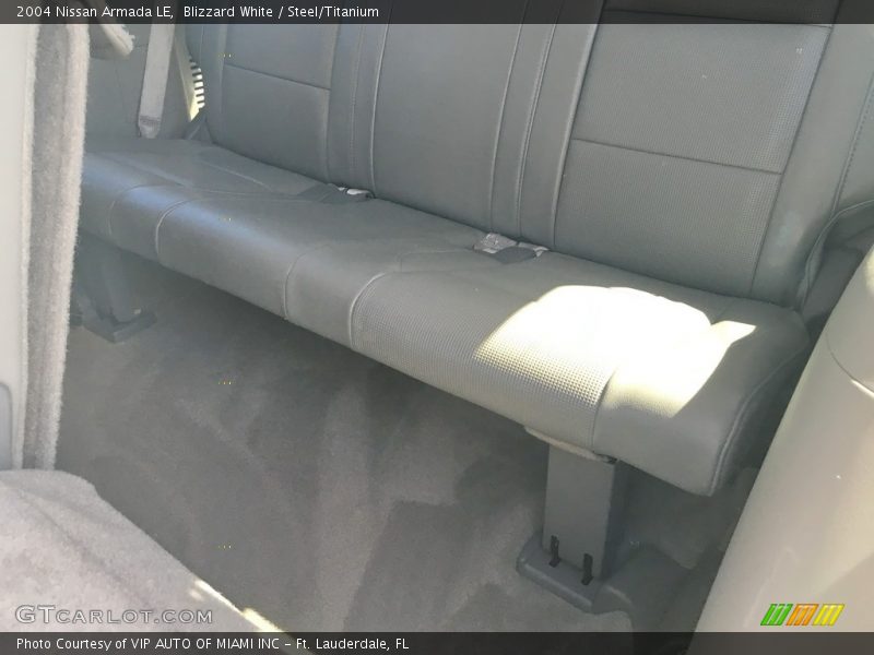 Blizzard White / Steel/Titanium 2004 Nissan Armada LE