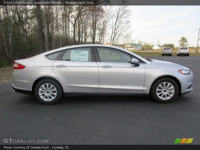 Ingot Silver Metallic / Medium Earth Gray 2016 Ford Fusion S