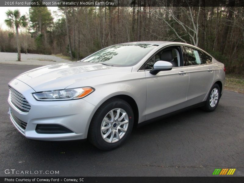 Ingot Silver Metallic / Medium Earth Gray 2016 Ford Fusion S