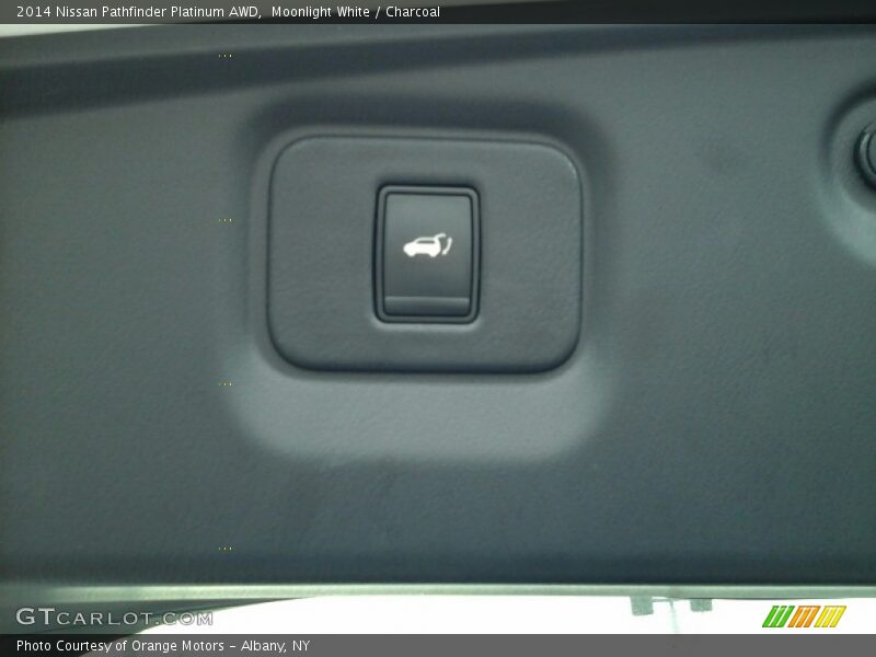 Moonlight White / Charcoal 2014 Nissan Pathfinder Platinum AWD