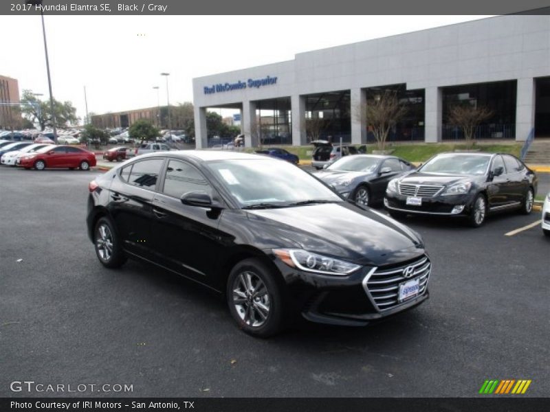Black / Gray 2017 Hyundai Elantra SE