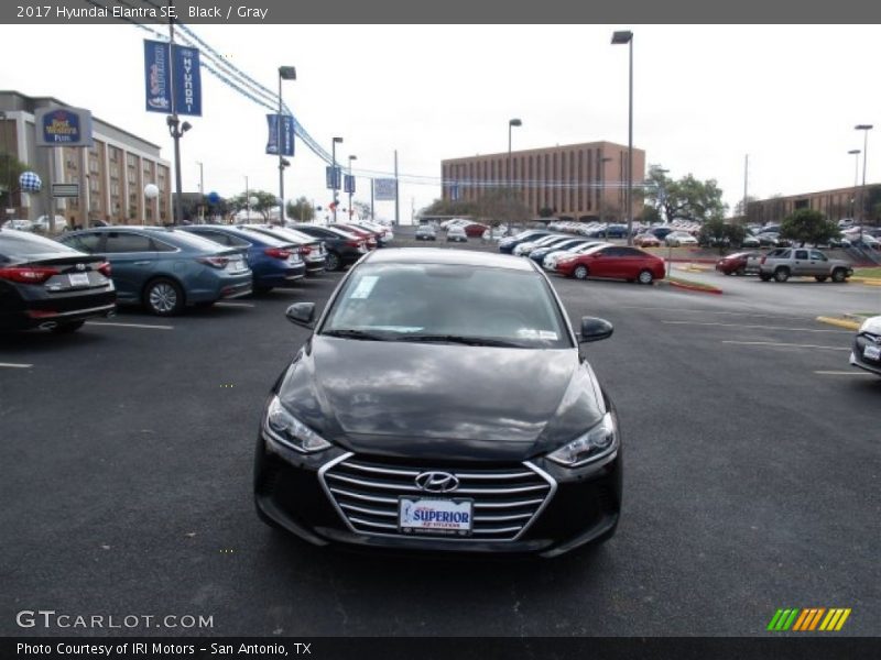 Black / Gray 2017 Hyundai Elantra SE