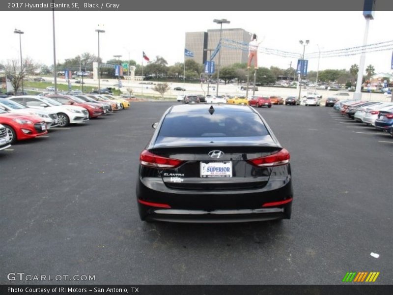 Black / Gray 2017 Hyundai Elantra SE