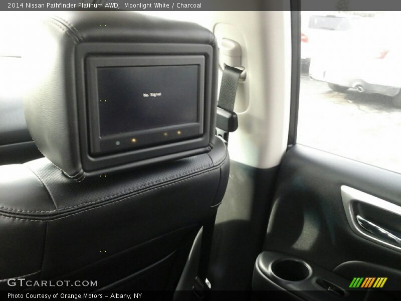 Moonlight White / Charcoal 2014 Nissan Pathfinder Platinum AWD