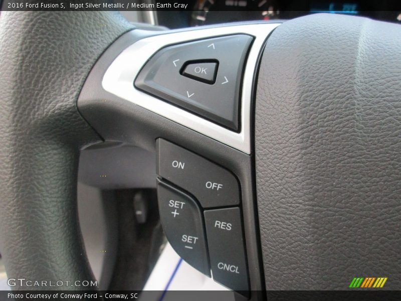 Ingot Silver Metallic / Medium Earth Gray 2016 Ford Fusion S