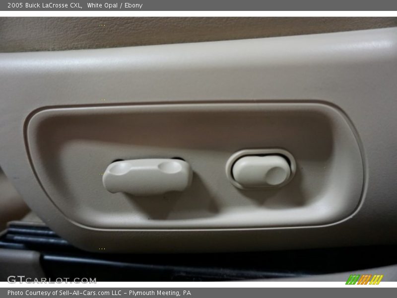White Opal / Ebony 2005 Buick LaCrosse CXL