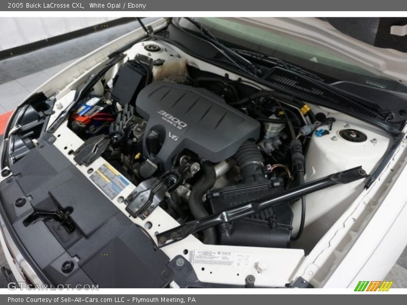 White Opal / Ebony 2005 Buick LaCrosse CXL