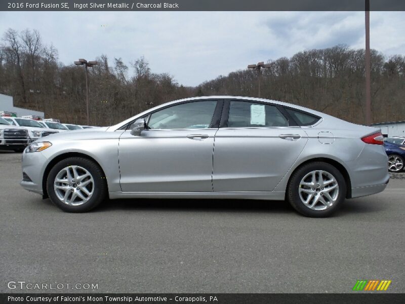 Ingot Silver Metallic / Charcoal Black 2016 Ford Fusion SE