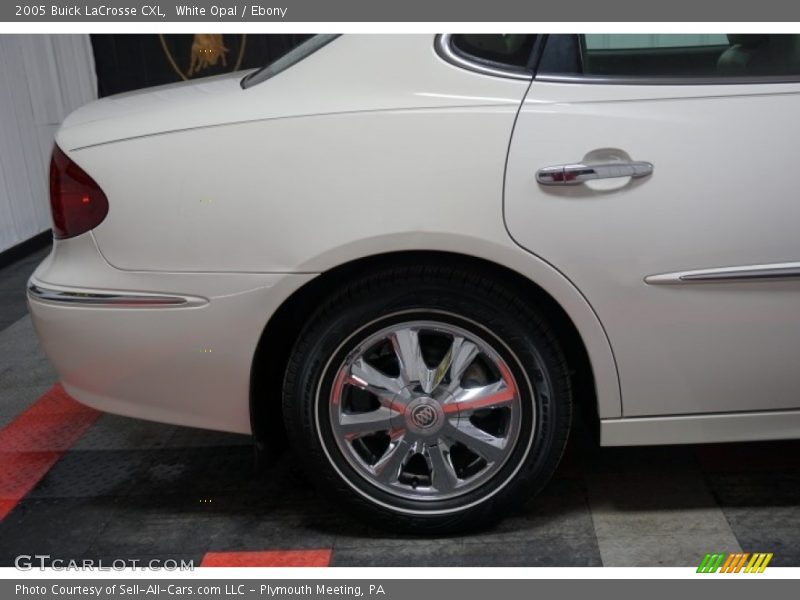 White Opal / Ebony 2005 Buick LaCrosse CXL