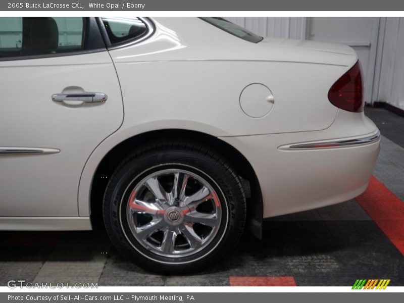 White Opal / Ebony 2005 Buick LaCrosse CXL