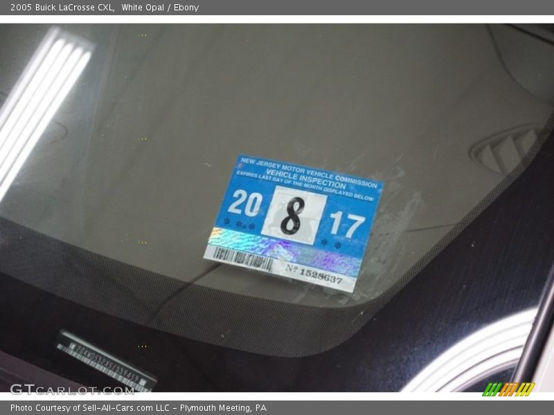 White Opal / Ebony 2005 Buick LaCrosse CXL