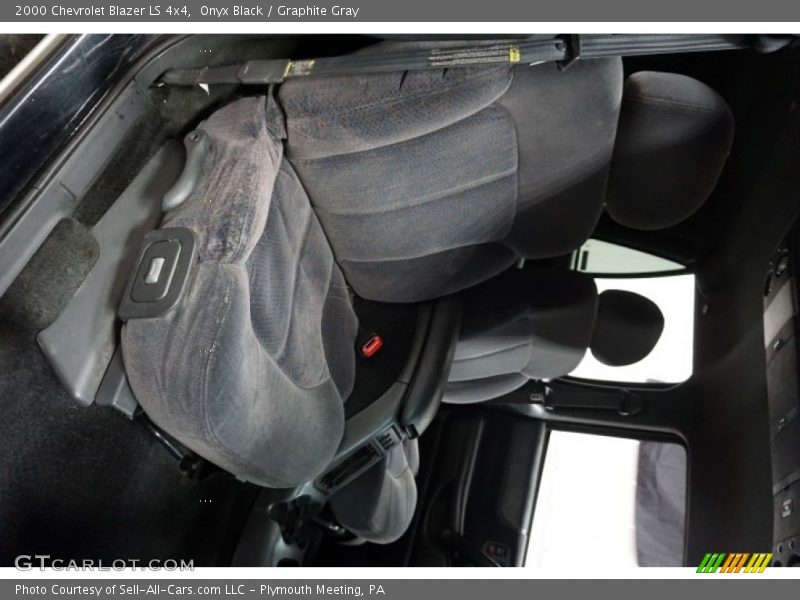 Onyx Black / Graphite Gray 2000 Chevrolet Blazer LS 4x4