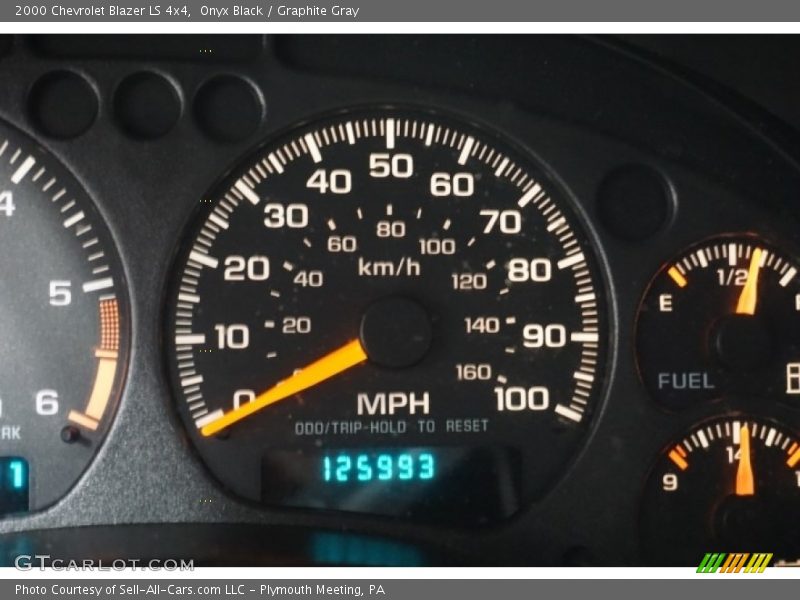 Onyx Black / Graphite Gray 2000 Chevrolet Blazer LS 4x4