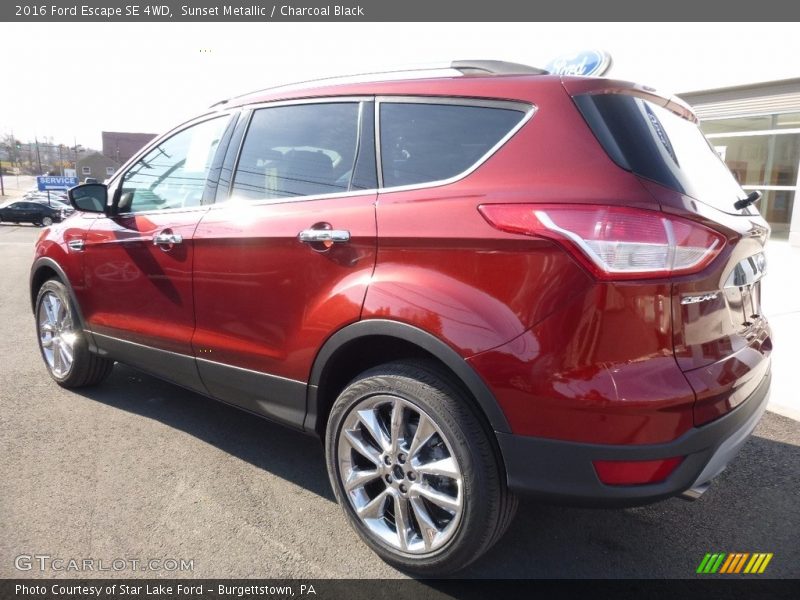 Sunset Metallic / Charcoal Black 2016 Ford Escape SE 4WD