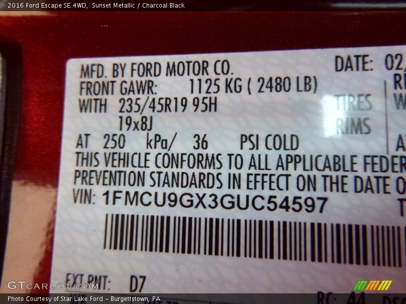 Sunset Metallic / Charcoal Black 2016 Ford Escape SE 4WD