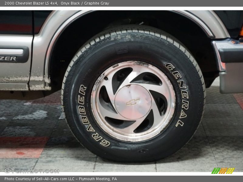 Onyx Black / Graphite Gray 2000 Chevrolet Blazer LS 4x4