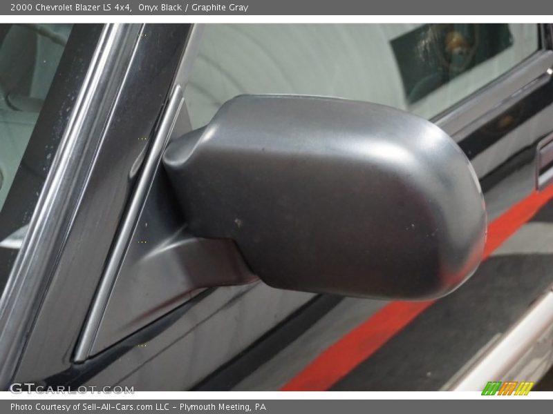 Onyx Black / Graphite Gray 2000 Chevrolet Blazer LS 4x4