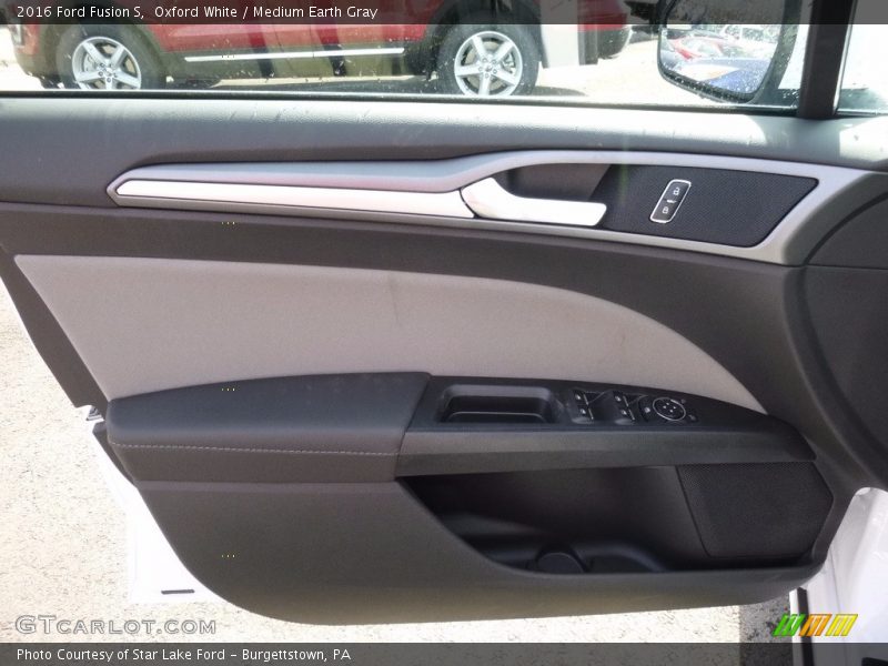 Oxford White / Medium Earth Gray 2016 Ford Fusion S
