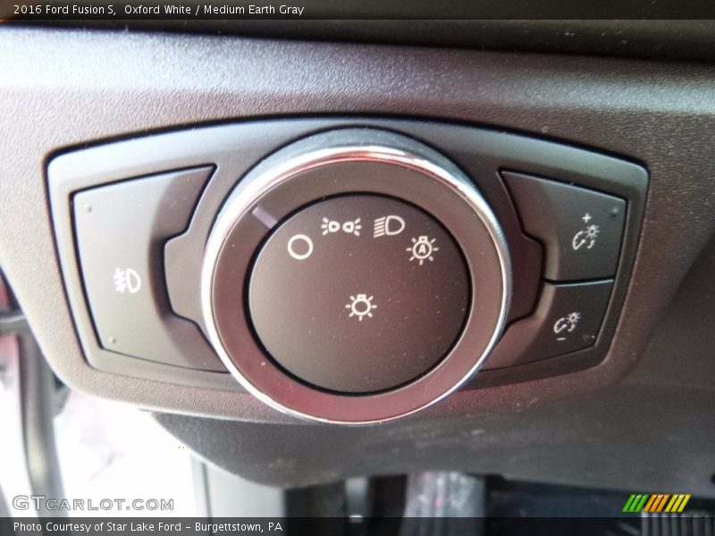 Oxford White / Medium Earth Gray 2016 Ford Fusion S
