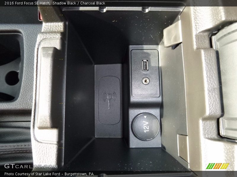 Shadow Black / Charcoal Black 2016 Ford Focus SE Hatch