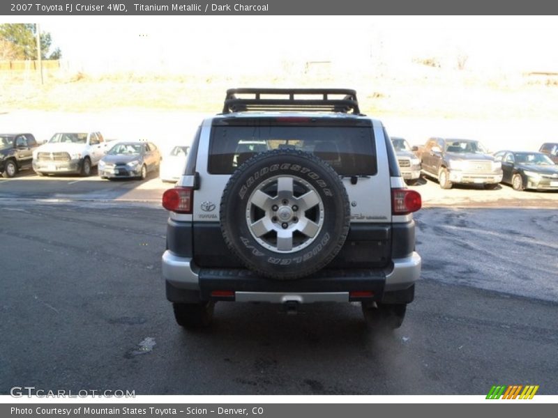 Titanium Metallic / Dark Charcoal 2007 Toyota FJ Cruiser 4WD