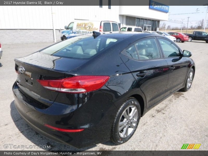 Black / Gray 2017 Hyundai Elantra SE