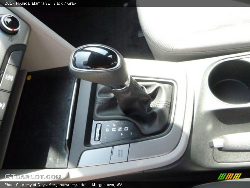 Black / Gray 2017 Hyundai Elantra SE