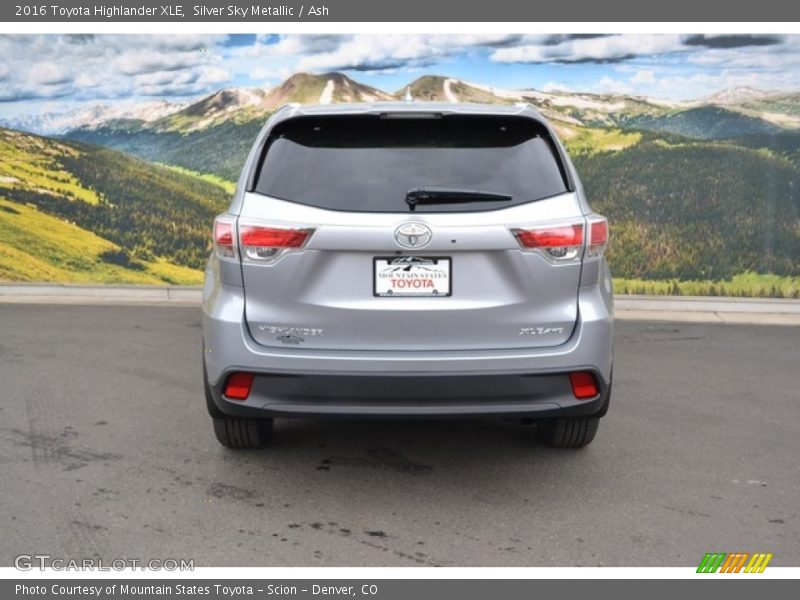 Silver Sky Metallic / Ash 2016 Toyota Highlander XLE