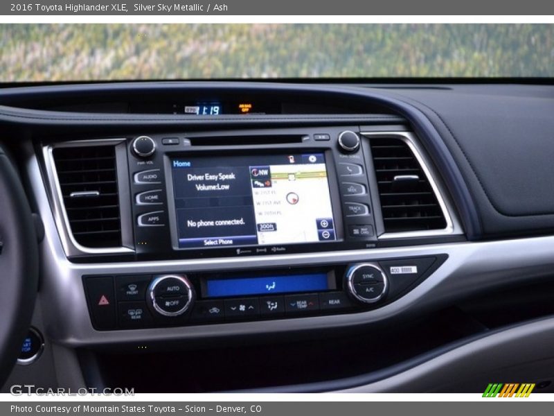 Silver Sky Metallic / Ash 2016 Toyota Highlander XLE
