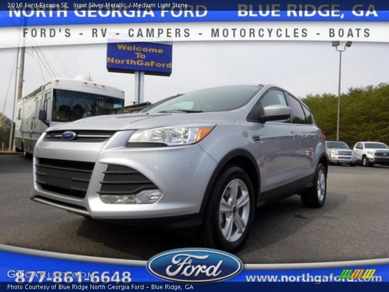 Ingot Silver Metallic / Medium Light Stone 2016 Ford Escape SE