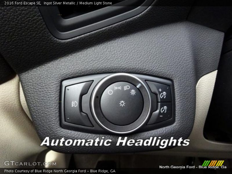 Ingot Silver Metallic / Medium Light Stone 2016 Ford Escape SE